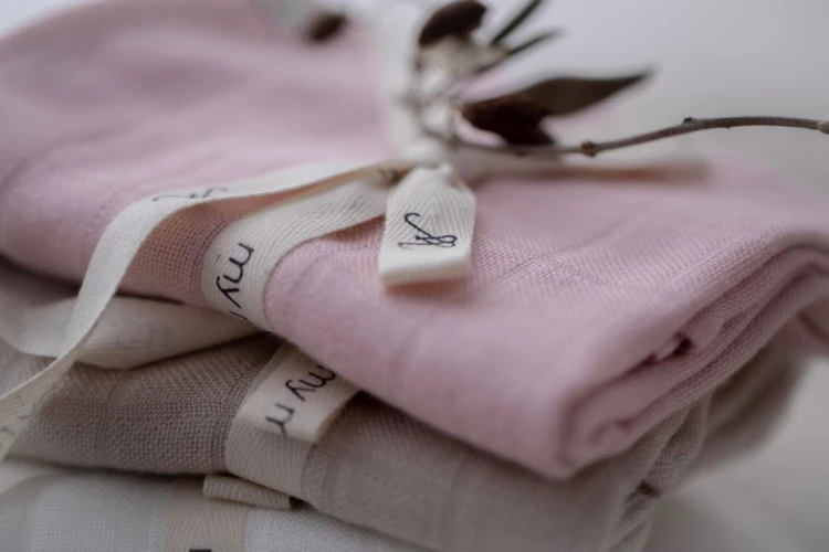 bamboo_muslin_diaper_65x65_light_grey-3.jpg