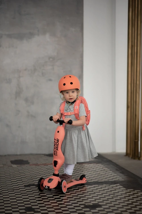 96353-4897033963534-SCOOTANDRIDE-Highwaykick-1-2w1-Jezdzik-i-hulajnoga-1-5-lat-Peach-lifestyle-(1).jpg