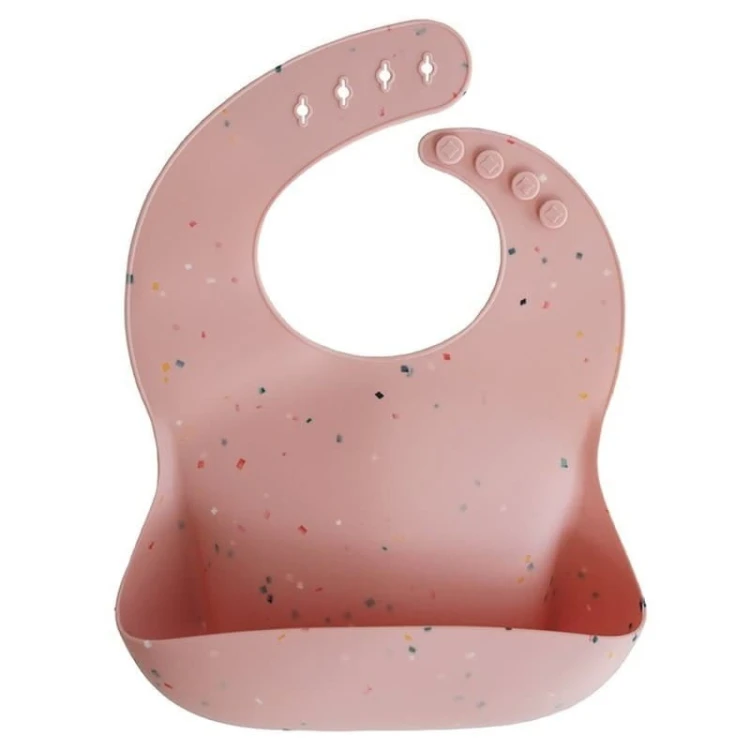 mushie-sliniak-silikonowy-powder-pink-confetti.jpg