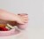 EUMCB005-818156022001-EZPZ-Silikonowy-kubeczek-Mini-Cup-pastelowy-róż-5.jpg
