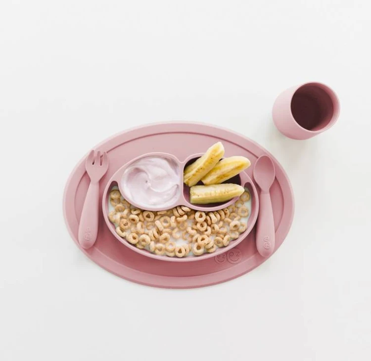 pol_pl_EZPZ-Komplet-silikonowych-sztuccow-Mini-Utensils-pastelowy-roz-6231_14.jpg