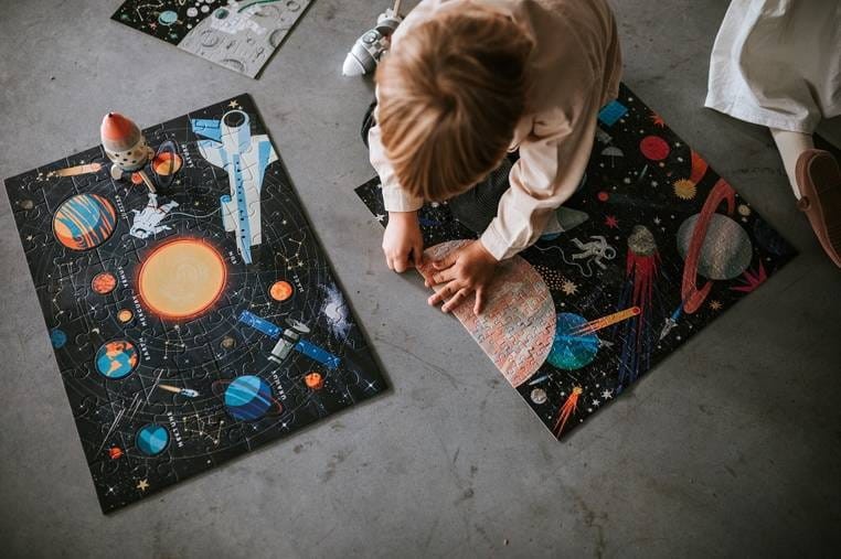 Puzzle Układ Słoneczny z elementami w kształcie planet 5+ Mudpuppy