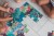pol_pl_Swiecace-puzzle-z-mini-lampka-UV-Las-24-elementy-3-Janod-7623_20.jpg