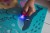 pol_pl_Swiecace-puzzle-z-mini-lampka-UV-Las-24-elementy-3-Janod-7623_26.jpg