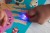 pol_pl_Swiecace-puzzle-z-mini-lampka-UV-Las-24-elementy-3-Janod-7623_27.jpg