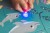 pol_pl_Swiecace-puzzle-z-mini-lampka-UV-Ocean-24-elementy-3-Janod-7624_13.jpg
