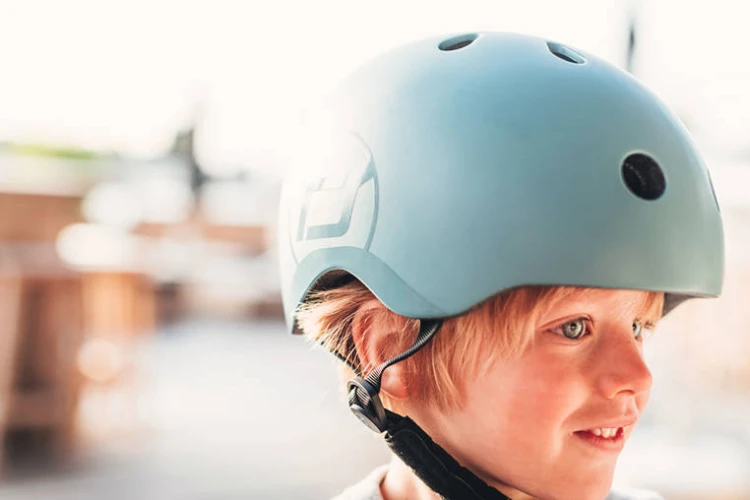 pol_pl_SCOOTANDRIDE-Kask-S-M-dla-dzieci-3-Steel-6031_8.jpg