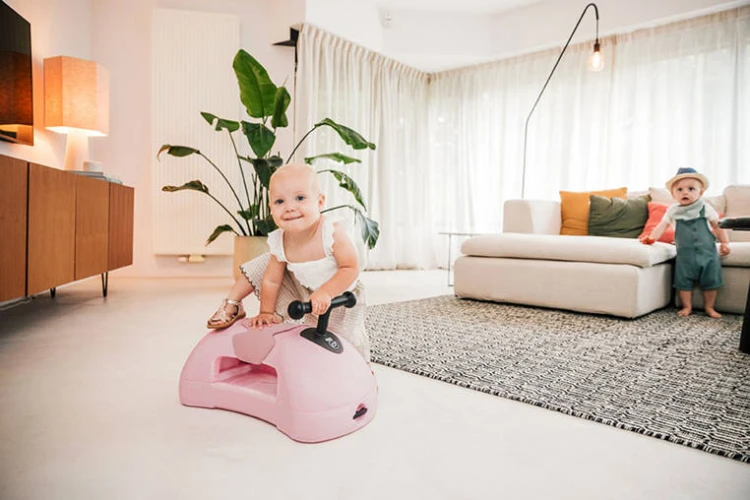 pol_pl_SCOOTANDRIDE-My-First-Ewolucyjny-jezdzik-pchacz-3w1-6-m-Rose-8966_22.jpg