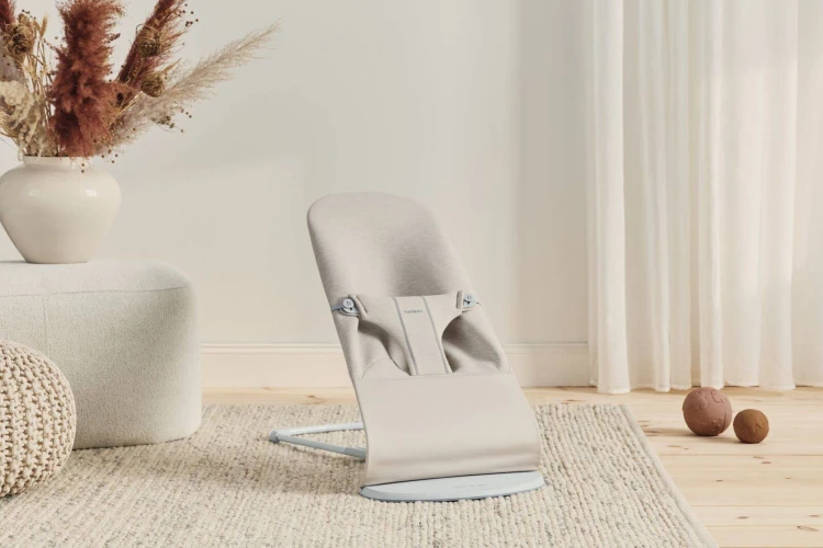 pol_pl_BABYBJORN-lezaczek-BLISS-3D-Jersey-Jasnobezowy-Zabawka-Googly-Eyes-Pastels-33019_19.jpg