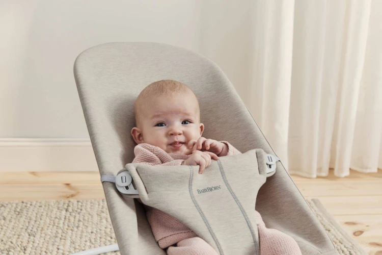 pol_pl_BABYBJORN-lezaczek-BLISS-3D-Jersey-Jasnobezowy-Zabawka-Googly-Eyes-Pastels-33019_21.jpg