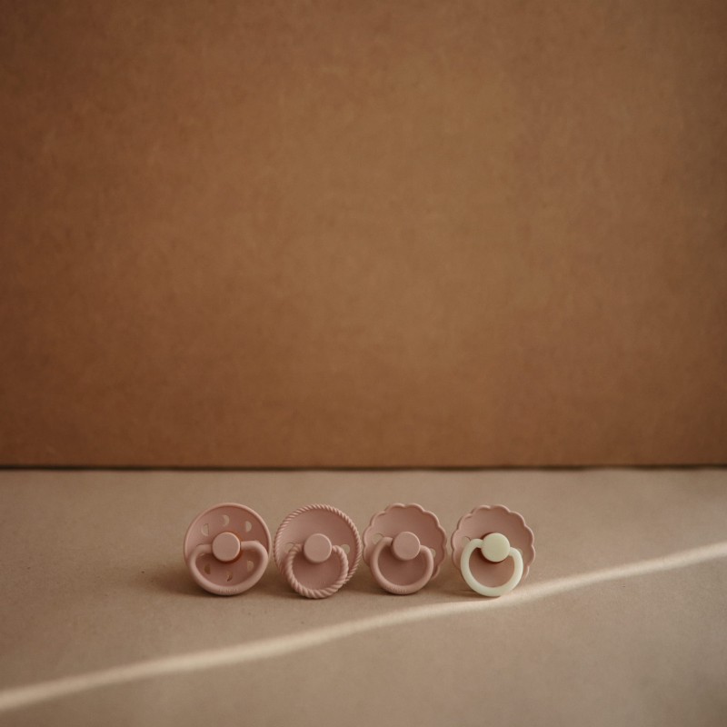 Smoczek uspokajający Rope Silikon Blush 6-18m FRIGG