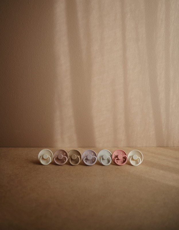 Smoczek uspokajający Rope Silikon Croissant 0-6m FRIGG