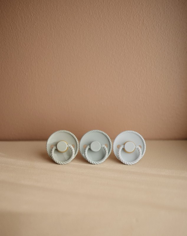 Smoczek uspokajający Rope Kauczuk French Gray 0-6m FRIGG