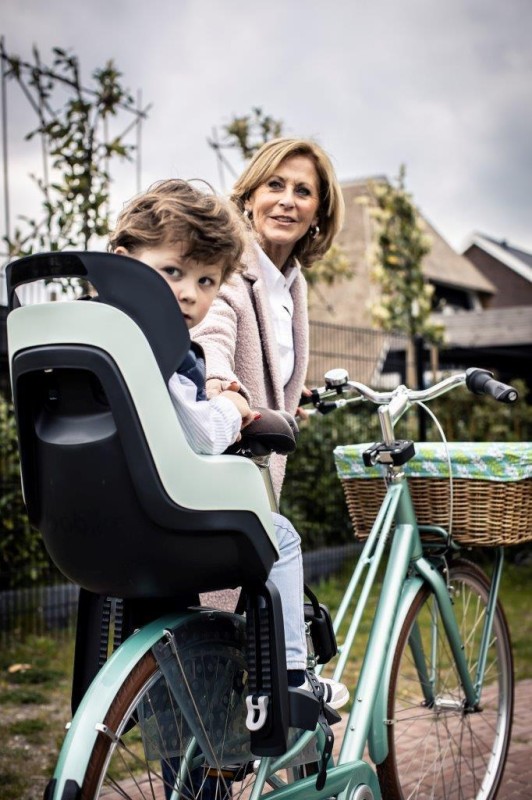 Fotelik rowerowy Bobike GO na bagażnik Candy Pink