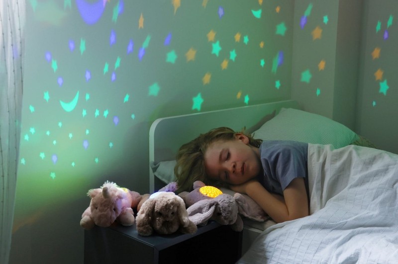 Pluszowy projektor dla dzieci Królik Benny przyjaciel do snu Dream Buddies Cloud B