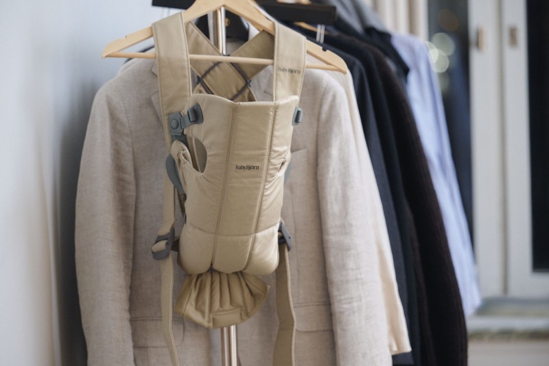 BABYBJORN MINI Woven – nosidełko, Beige
