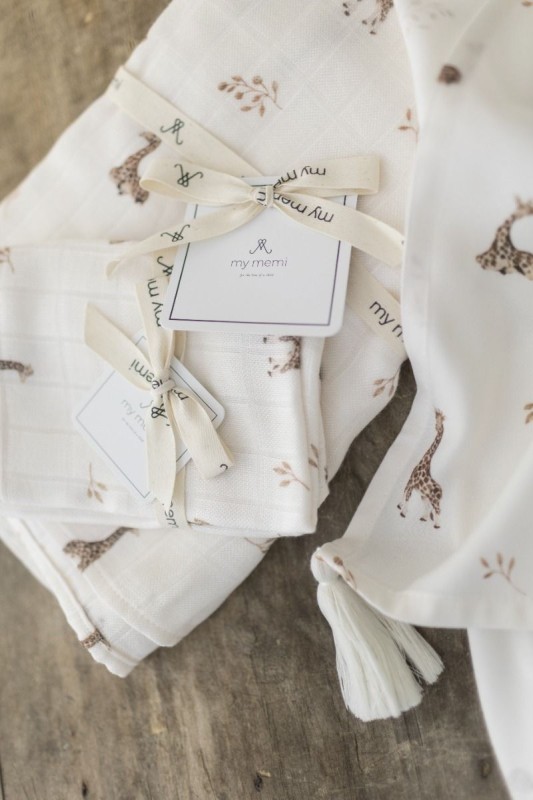 Bambusowy otulacz 75x100 - giraffes my memi