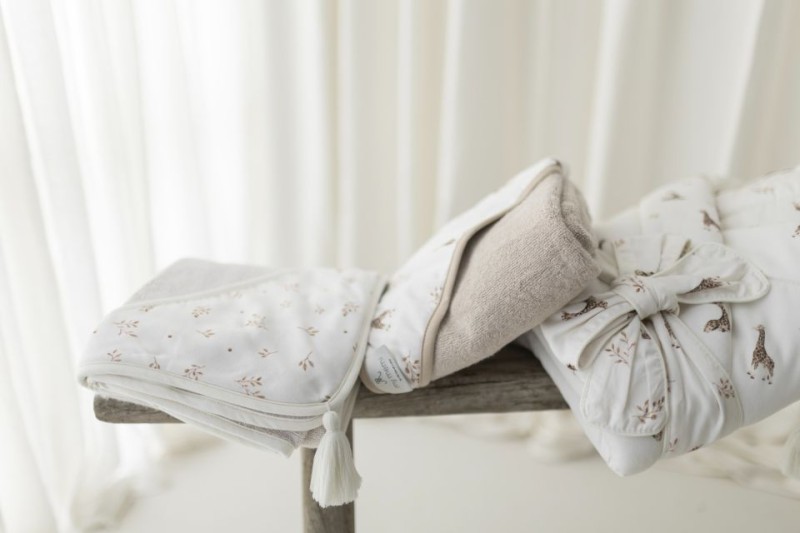 Bambusowy otulacz 75x100 - giraffes my memi