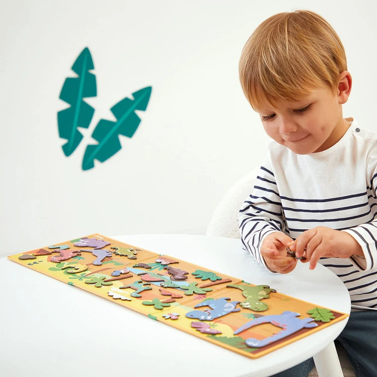 J05450-3700217354503-Magnetyczna-ukladanka-Dinozaury-Magnetistories-3+Janod (9).jpg