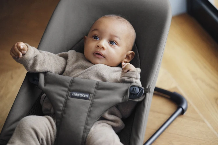 pol_pl_BABYBJORN-lezaczek-BALANCE-SOFT-WOVEN-JERSEY-Tri-Fabric-Ciemny-Szary-33995_15.jpg