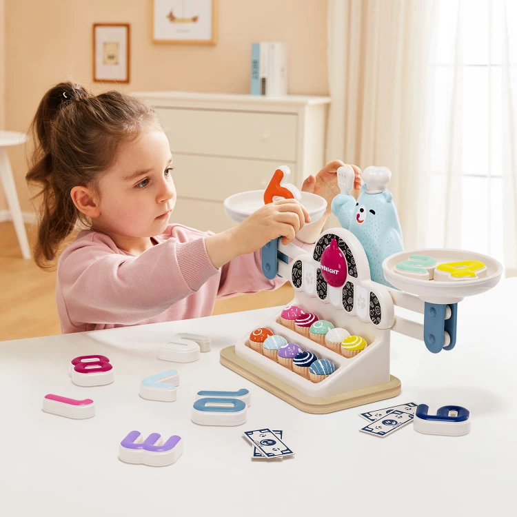 6-glodny-mis-waga-szalkowa-dla-dzieci-gra-edukacyjna-i-nauka-liczenia-montessori-topbright.jpg