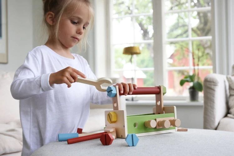 big_I-10225100-Toolbox-Build-and-Play-9.jpg