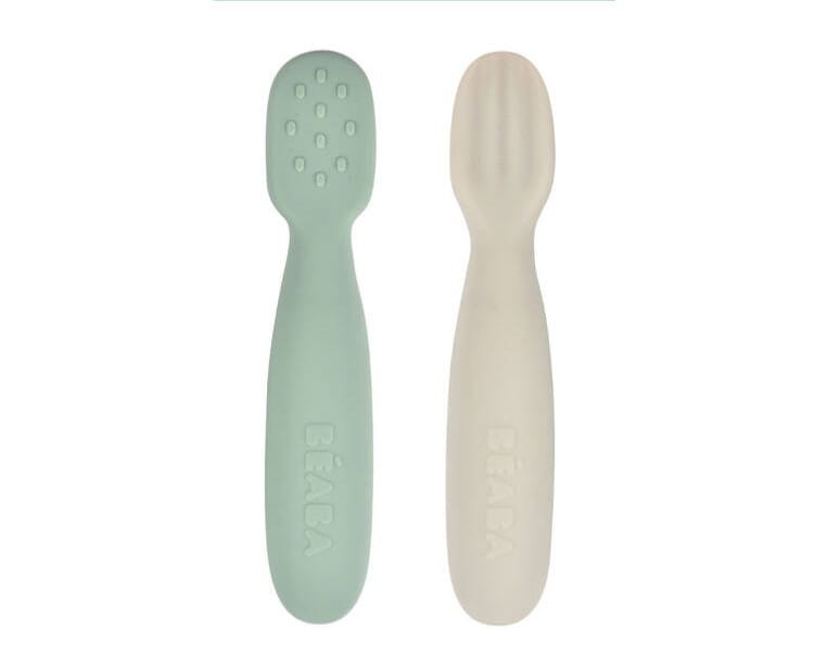 Zestaw 2 silikonowych pierwszych łyżeczek-gryzaków Sage green/velvet grey Beaba