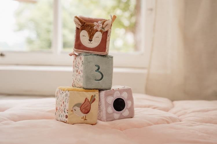 4 Miękkie kostki aktywizujące Fairy Garden Little Dutch