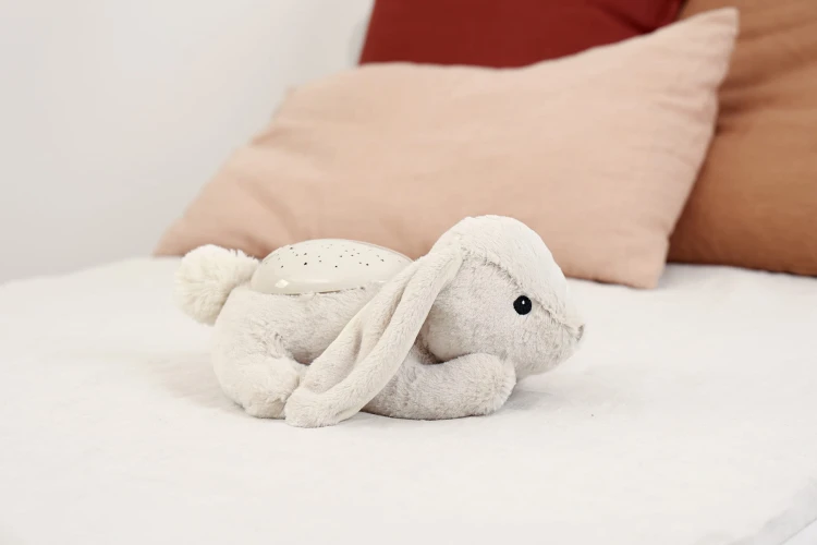 pluszowy-projektor-dla-dzieci-kroliczek-przyjaciel-do-snu-cloud-b-twilight-buddies-_20389_7.jpg