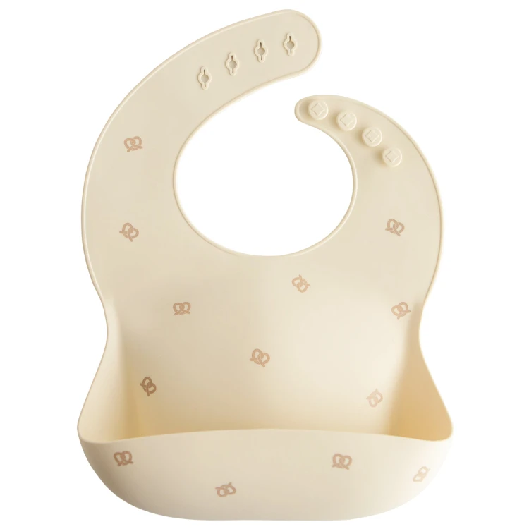 Pretzel_SiliconeBib.jpg