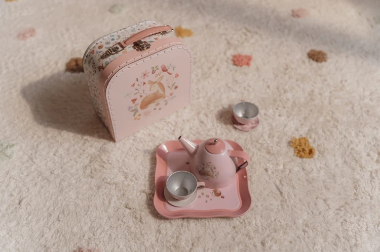 6237_2013746-Tin-tea-set-in-suitcase-Fairy-Garden-1_6000x4000.jpg