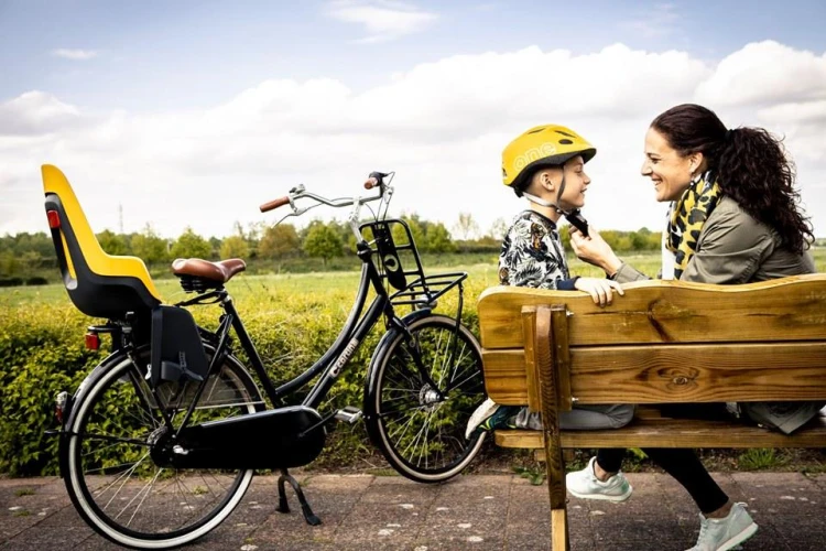Fotelik rowerowy ONE mini NEW Mighty Mustard Bobike