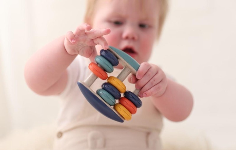 Grzechotka liczydło dla niemowlaka 3m+ TOLO Bio