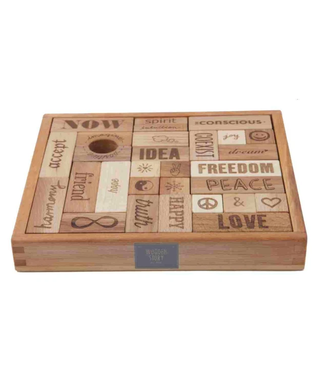 Drewniane Klocki Peace & Love w Skrzynce – 29 elementów Wooden Story