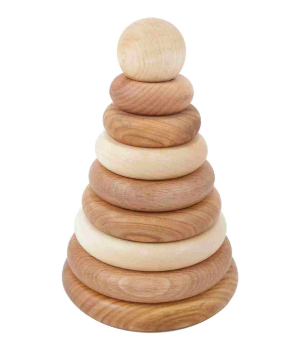 Drewniana Piramida Okrągła – Naturalna Wooden Story