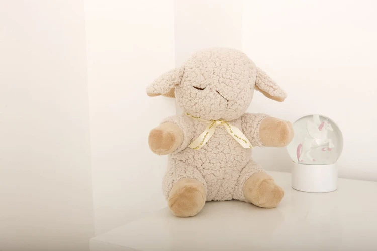 szumiaca-spiaca-owieczka-z-pozytywka-cloud-b-sleep-sheep-_6859_4.jpg