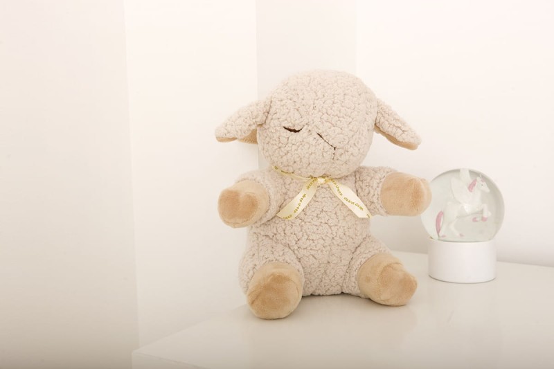 Szumiąca śpiąca owieczka z pozytywką Sleep Sheep Cloud B