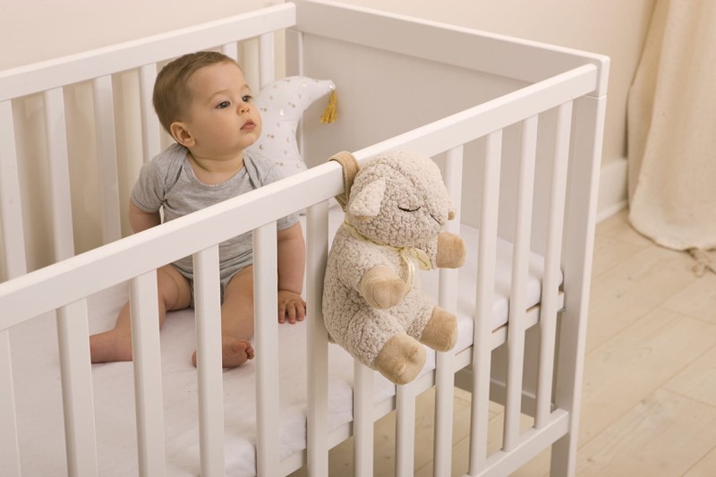 Szumiąca śpiąca owieczka z pozytywką Sleep Sheep Cloud B