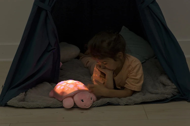 projektor-z-pozytywka-zolw-rozowy-cloud-b-twinkling-twilight-turtle-_20397_8.jpg