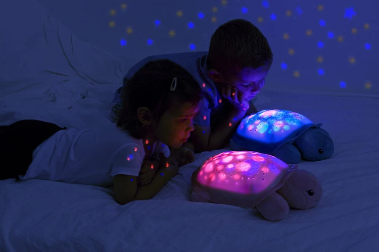 projektor-z-pozytywka-zolw-rozowy-cloud-b-twinkling-twilight-turtle-_20397_10.jpg