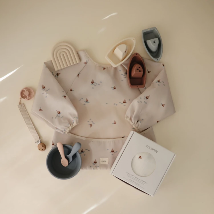flatlays.12.08-20.jpg
