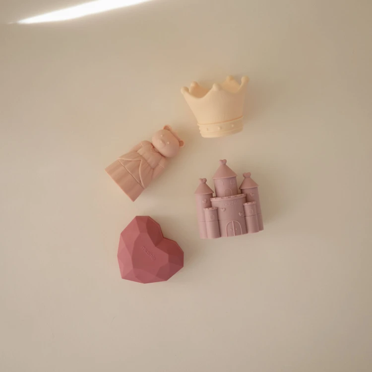 2_FlatLays.08.08-20.jpg