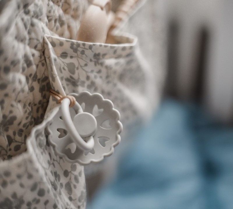 Smoczek uspokajający Fairytale X H.C. Andersen Ole Zmruż - oczko Kauczuk 6-18m FRIGG