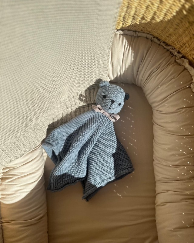 Przytulanka chusteczka Miś Teddy misty blue Vanilla Copenhagen