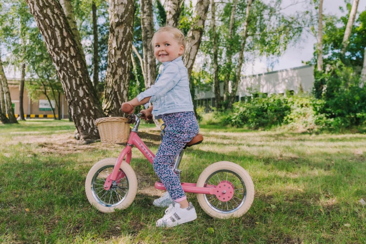 Pierwszy rowerek trójkołowy dziecięcy biegowy 2w1 różowy matowy Trybike