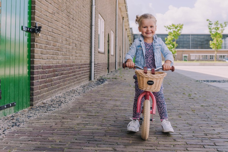 Pierwszy rower biegowy balansujący dziecięcy różowy dla dzieci Trybike