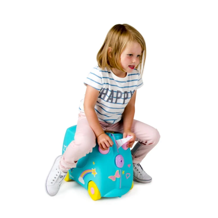 jezdzaca-walizeczka-trunki-jednorozec-una_wm_2118_17711_07.jpg