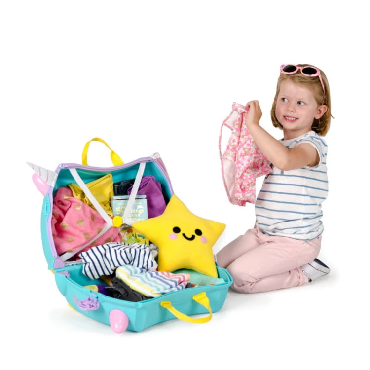 jezdzaca-walizeczka-trunki-jednorozec-una_wm_7385_17711_06.jpg