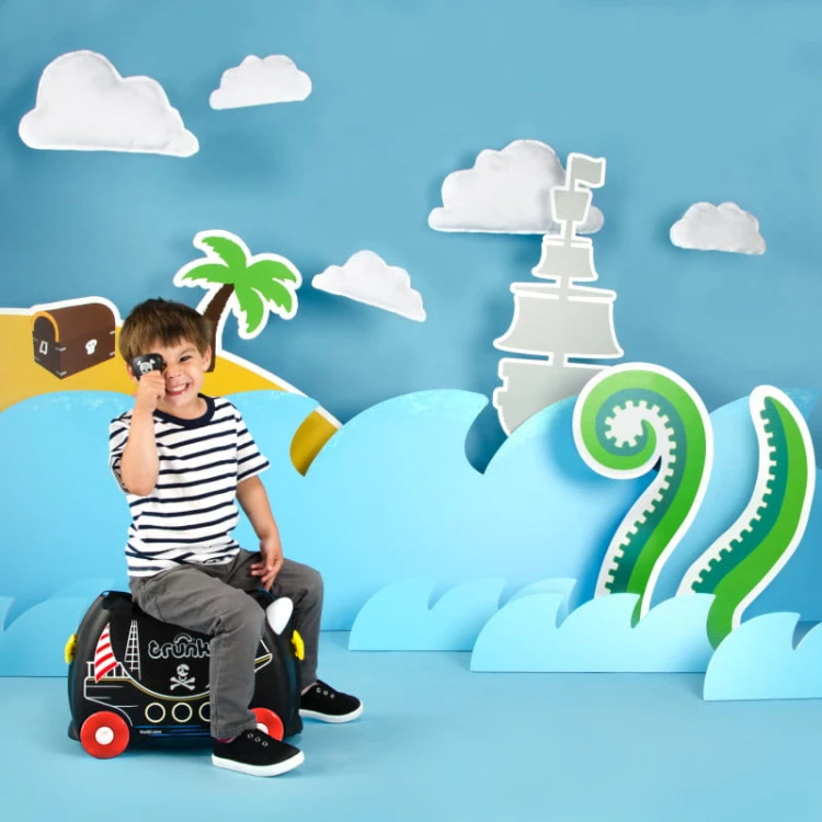 jezdzaca-walizeczka-trunki-pirat-pedro-_wm_8878_17712_06.jpg