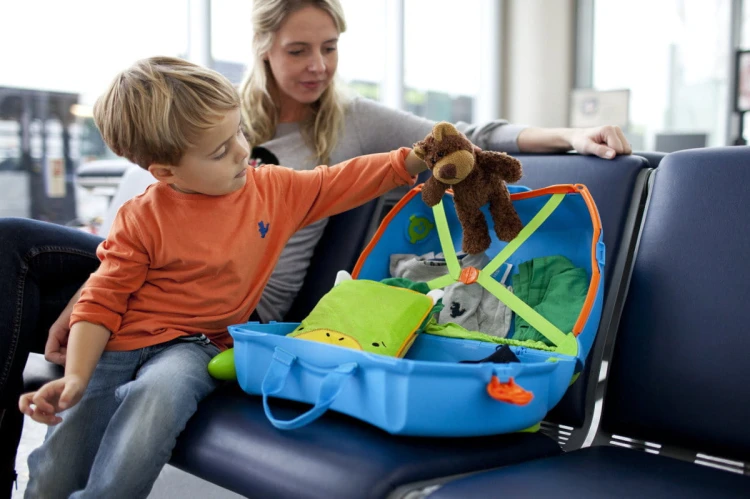 jezdzaca-walizeczka-trunki-dinozaur-dudley_24469_8.jpg